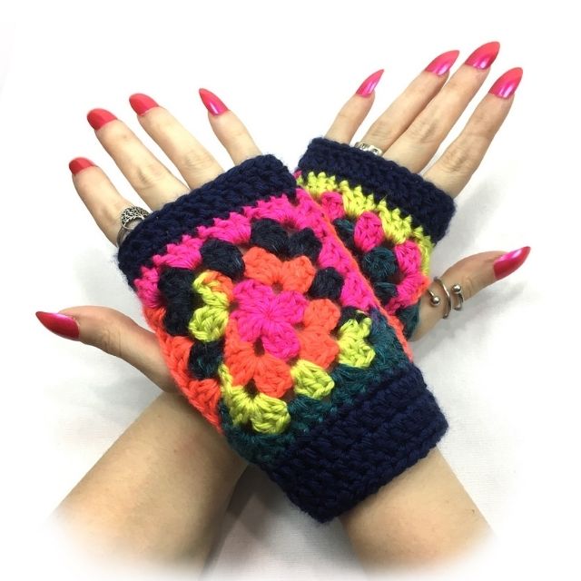 Granny square fingerless gloves