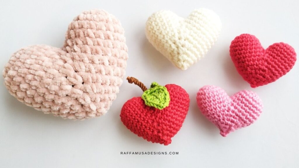 Amigurumi Hearts - Free Crochet Pattern - Raffamusa Designs