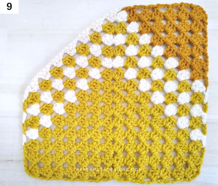 Crochet Arrow Point Granny Square Pattern - 9 - Raffamusa Designs