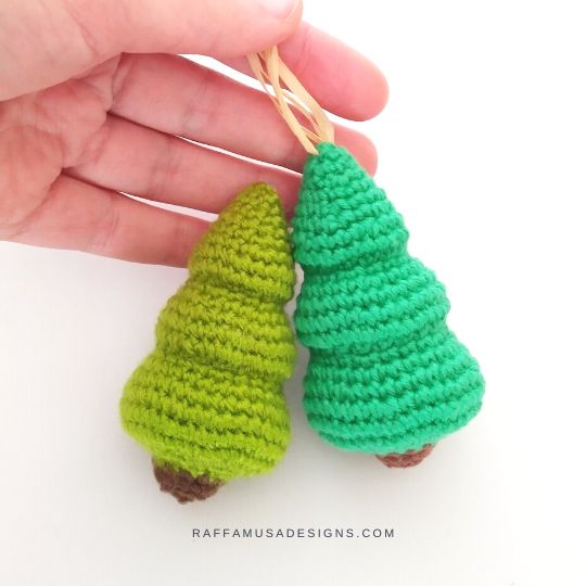 Christmas Fir Trees - Free Crochet Amigurumi Pattern - Raffamusa Designs