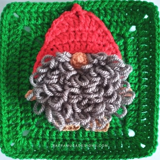 Christmas Gnome Granny Square - in DK weight yarn - Raffamusa Designs