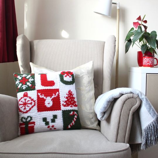 Cozy Christmas Cushion CAL - Blue Star Crochet