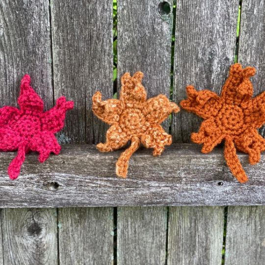 Crafty Kitty Crochet - Fall Maple Leaf