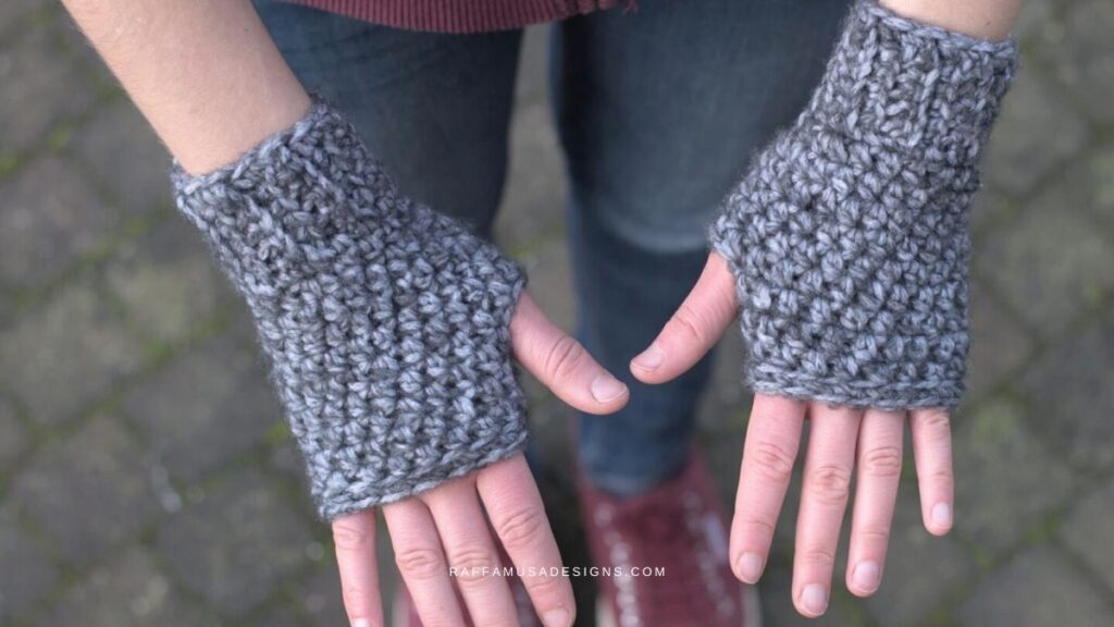 Crochet Basic Fingerless Gloves - Free Beginner-Friendly Pattern - Raffamusa Designs