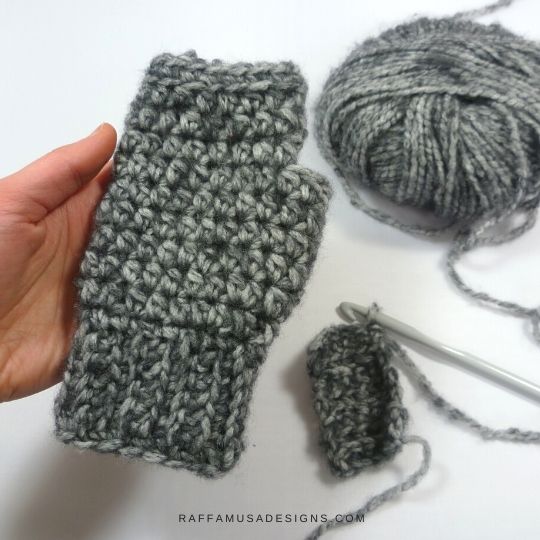 Crochet Basic Fingerless Gloves - Free Crochet Patterns for Beginners - Raffamusa Designs