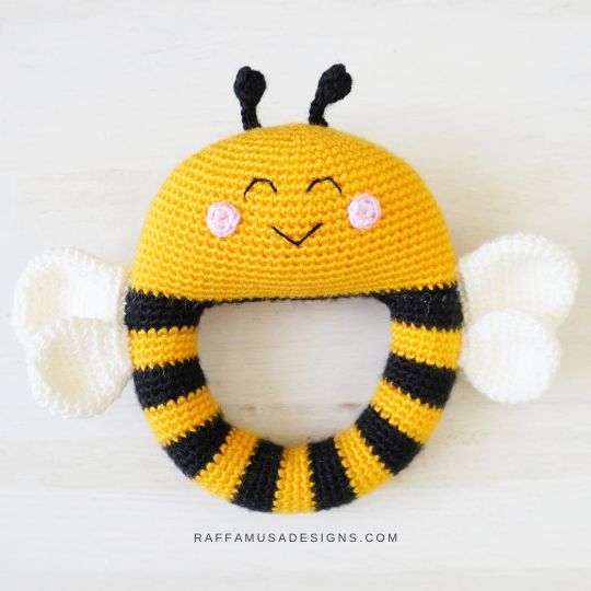 Bee Baby Rattle - Free Crochet Pattern - Raffamusa Designs