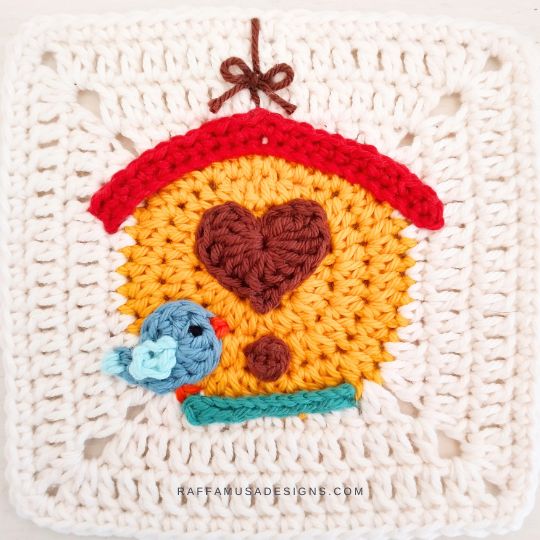 Crochet Birdhouse Granny Square - Raffamusa Designs