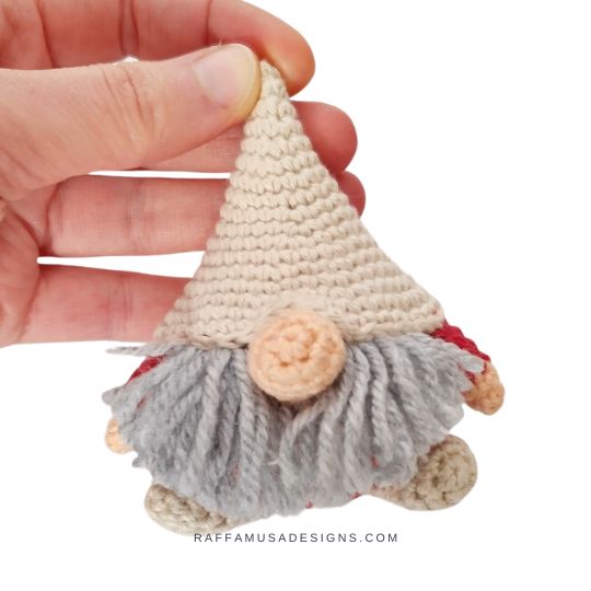 Crochet Christmas Gnome Amigurumi - Free Pattern - Raffamusa Designs