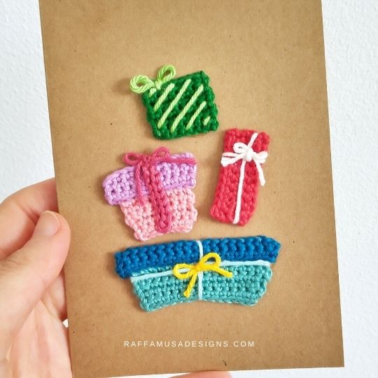 Crochet Christmas Presents Appliques - Free Crochet Pattern - Raffamusa Designs