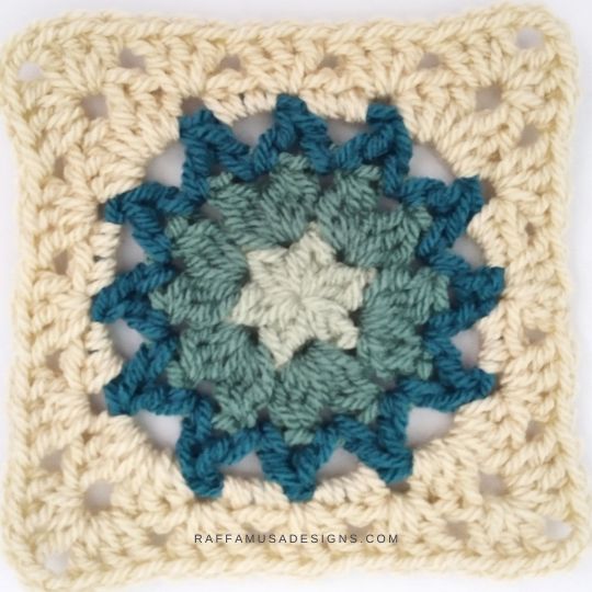 Cluster Flower Granny Square - Free Crochet Pattern