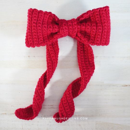 Crochet Bow Pattern - Free Pattern - Raffamusa Designs