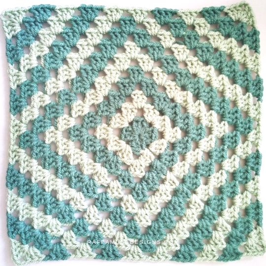 Crochet Diamond Granny Square - Raffamusa Designs
