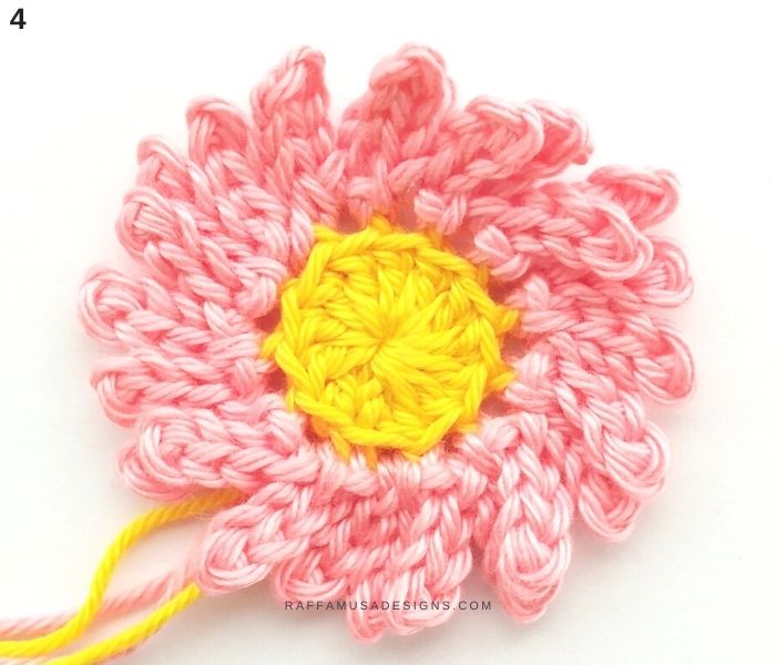 Crochet Gerbera Flower - Step-by-Step Tutorial - 2- Raffamusa Designs