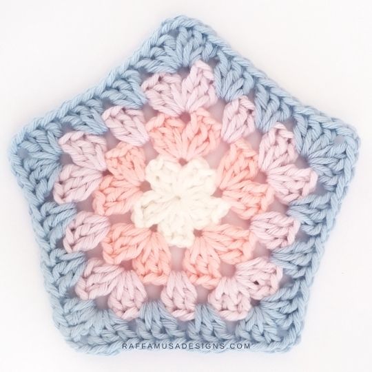 Classic Crochet Granny Stitch Pentagon - Raffamusa Designs