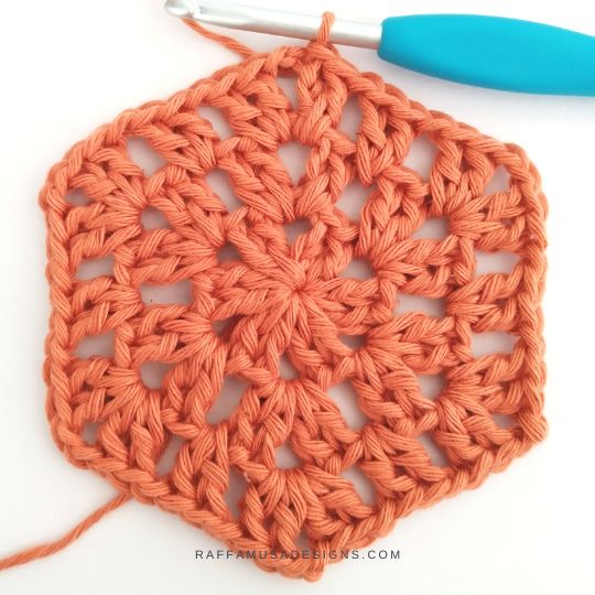 Crochet Granny Stitch Hexagon - Raffamusa Designs