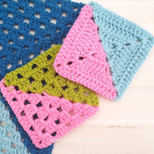 Crochet Half-and-Half Granny Squares - Free Tutorials - Raffamusa Designs