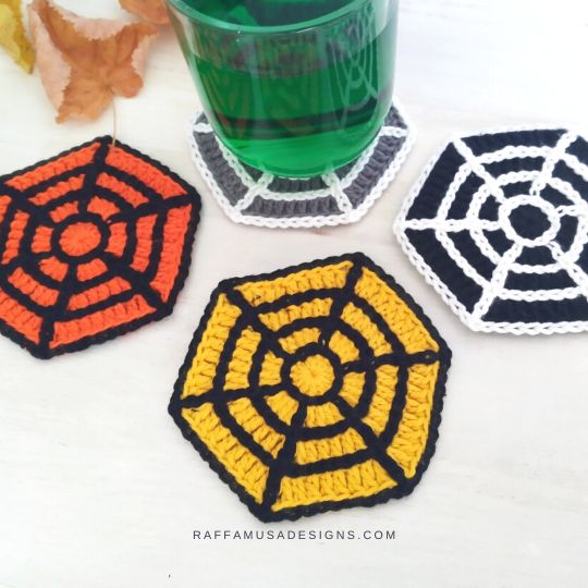Crochet Spiderweb Coaster - Free Crochet Halloween Pattern - Raffamusa Designs