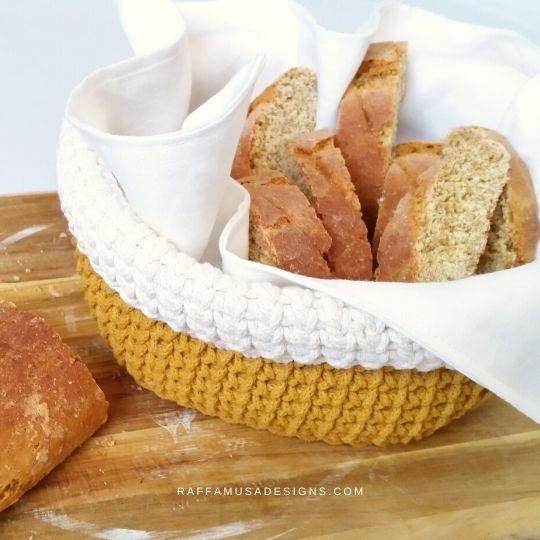 Hexagon Bread Basket - Free Crochet Pattern - Raffamusa Designs