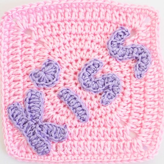 Crochet KISS Applique Granny Square - Raffamusa Designs