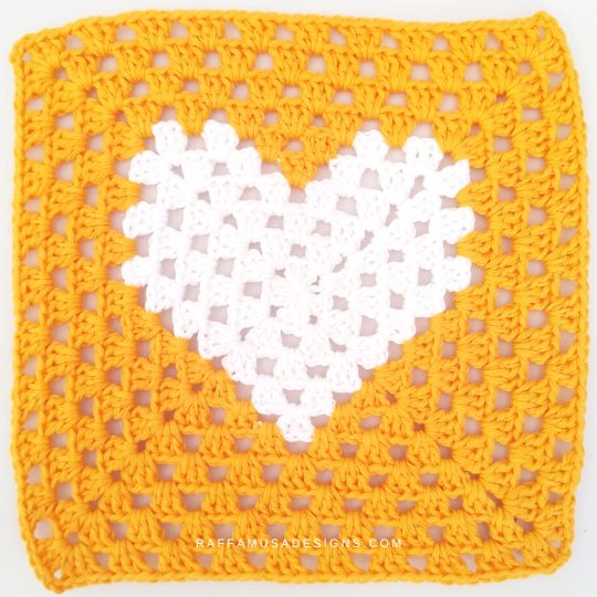 Large Heart Granny Square in Yellow Cotton Yarn - Raffamusa Designs