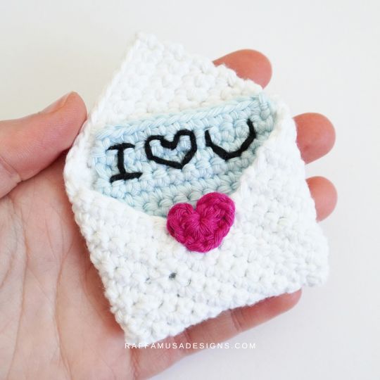Crochet Love Letter Amigurumi - Raffamusa Designs