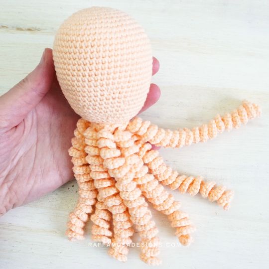 Crochet Octopus for Preemie Babies - Raffamusa Designs