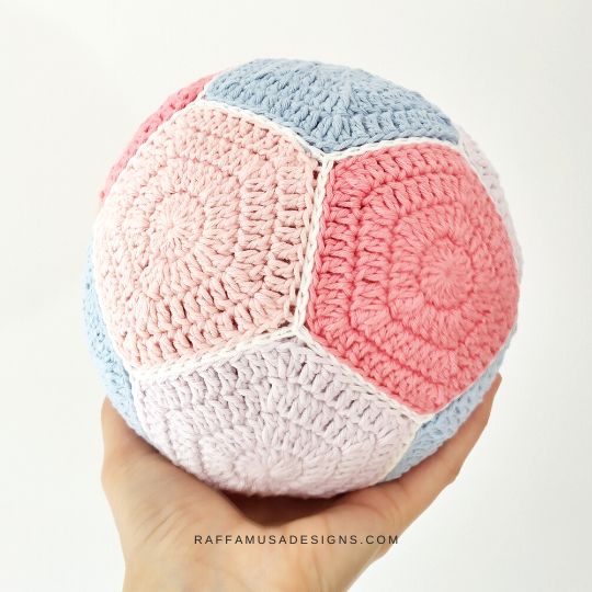 How to Crochet a Pentagon Ball for Babies - Raffamusa Designs