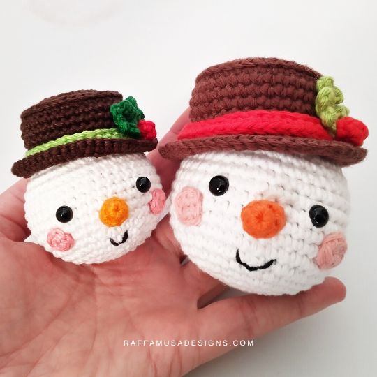 Crochet Snowman Bauble Amigurumi - Raffamusa Designs