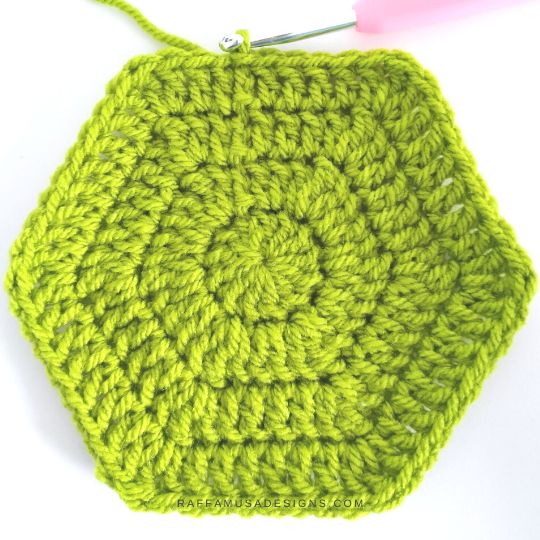 Crochet Solid Hexagons - No Gaps! - Raffamusa Designs