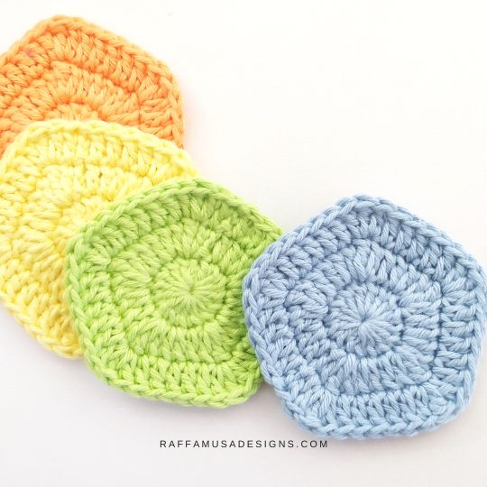 Crochet Solid Pentagons for a Pentagon Ball - Raffamusa Designs
