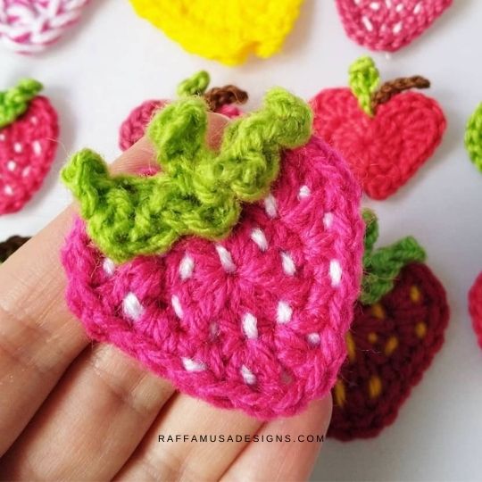 Crochet Strawberry Applique - Raffamusa Designs
