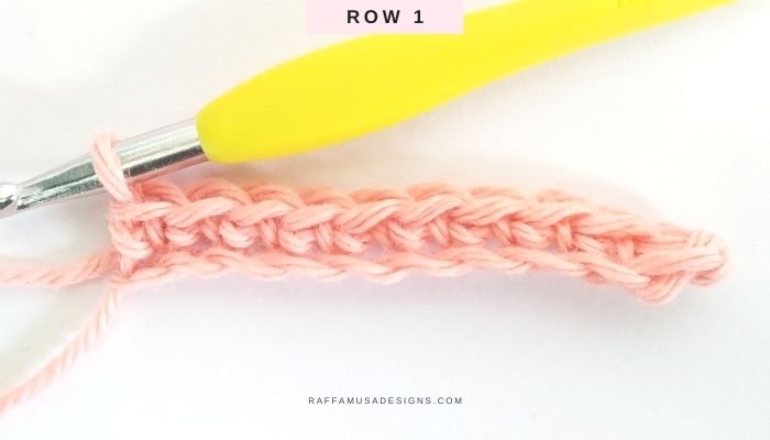 Row 1 - Single Crochet Stitches - Raffamusa Designs