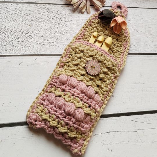 Crochet with Frankie Kate - Light Breeze Hook Case