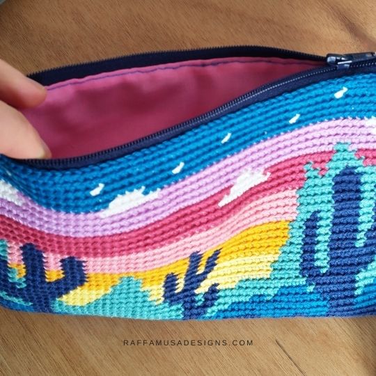 Tapestry Crochet Desert Cacti Pouch - Lined with Zipper - Raffamusa Designs