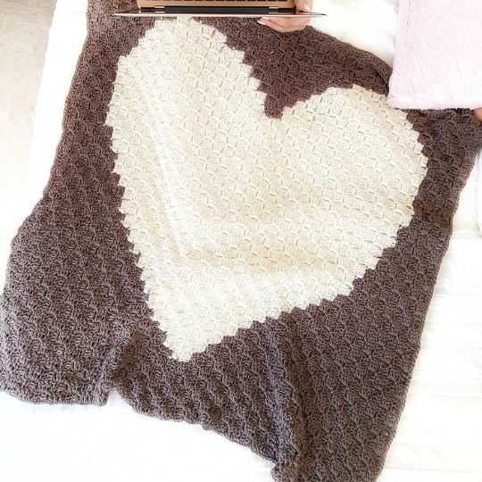 Heart C2C Baby Blanket - Easy Crochet