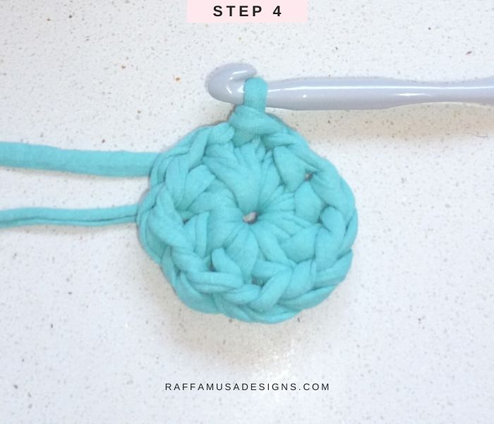 How to Crochet The Magic Circle - Free Tutorial - Step 4 - Raffamusa Designs