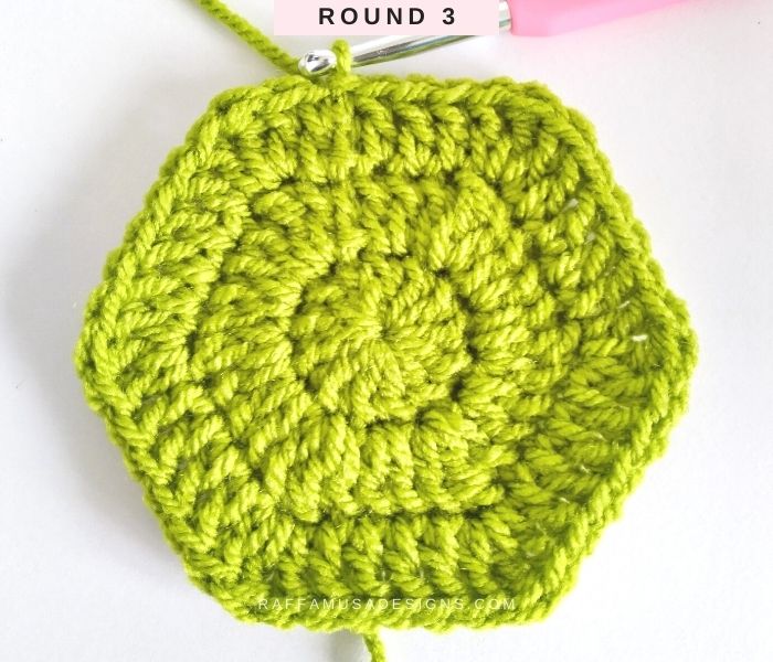 Round 3 - Crochet Solid Granny Square - No Gaps - Raffamusa Designs