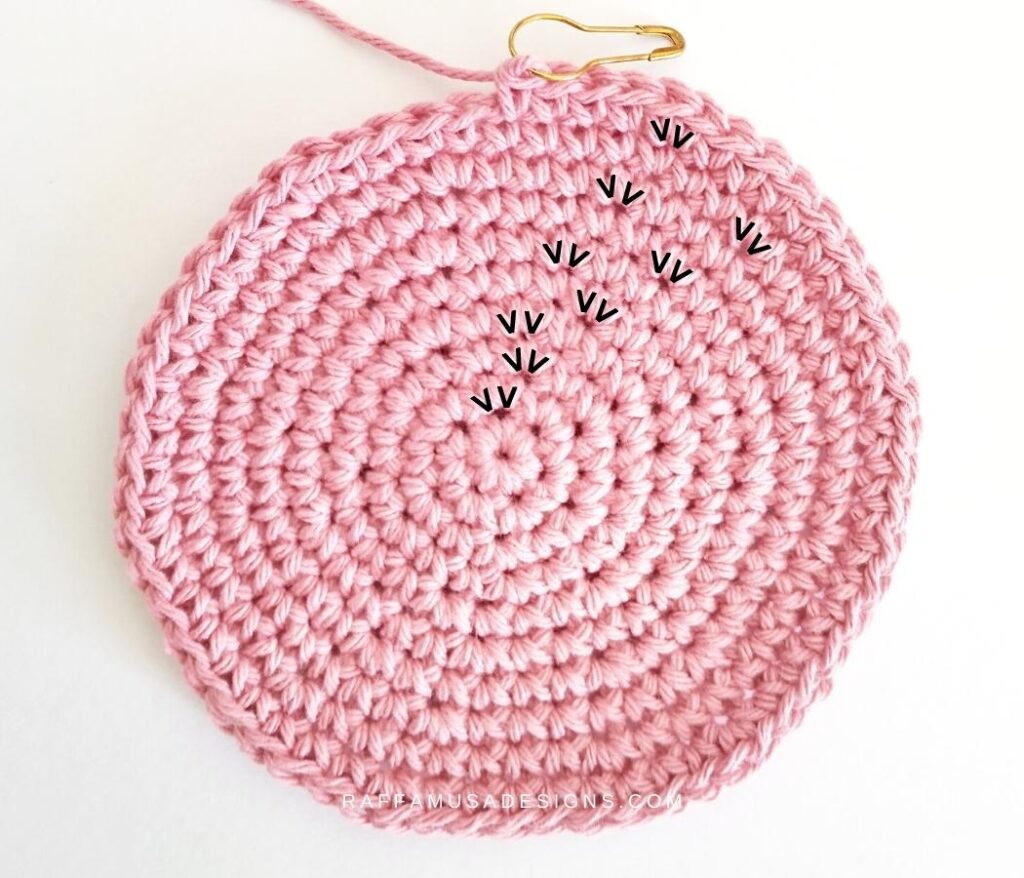 How to single crochet a circle - even numbered rows - Raffamusa Designs