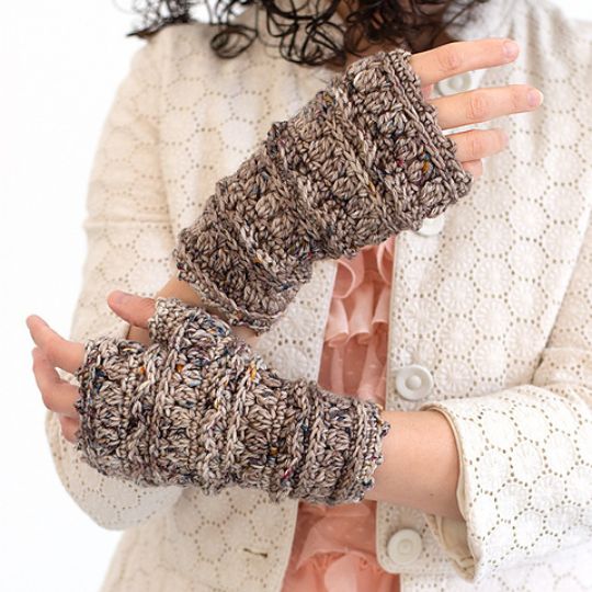 Kirsten Holloway Designs - Layer Cake Lace Fingerless Gloves