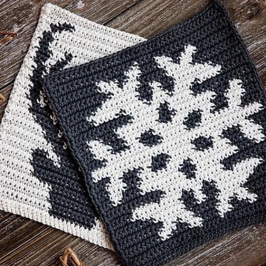 LeeLee Knits - Winter Holiday Potholders