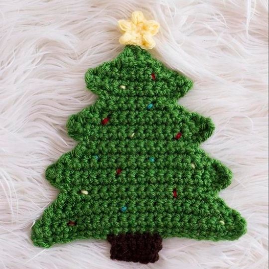 Melody's Makings - Crochet Christmas Tree Pot Holder