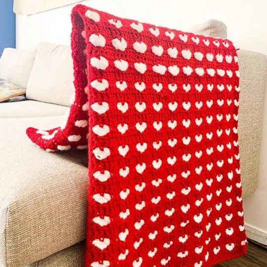 Puffy Hearts Blanket - Yarn Hook Needles