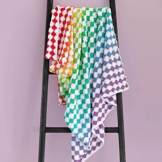 Rainbow Catherine Wheel Blanket - Haak Maar Raak
