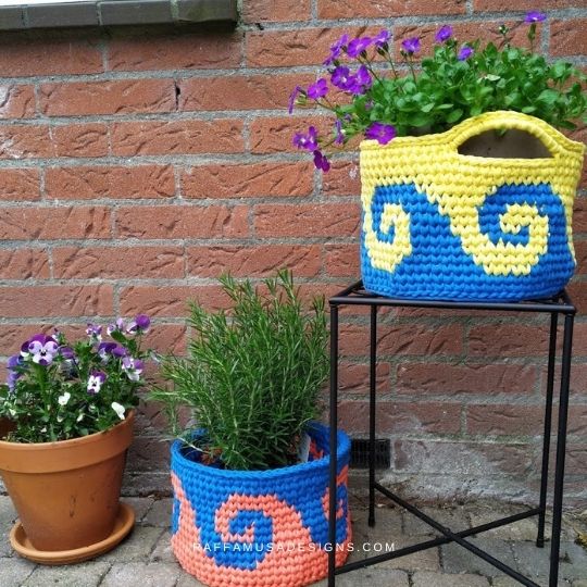 Crochet Sea Waves Basket - Free Pattern - Raffamusa Designs