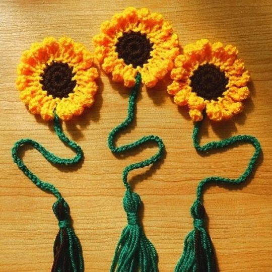 Sunflower Bookmark by Meladora's Creations
