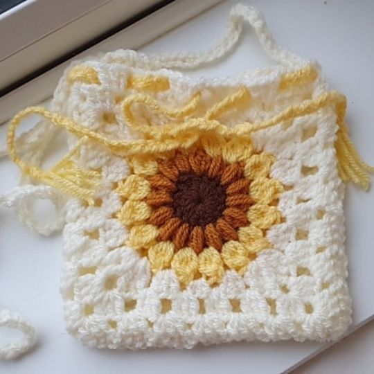 Sunflower Drawstring Bag by Caitlin Simmonds on Ravelry