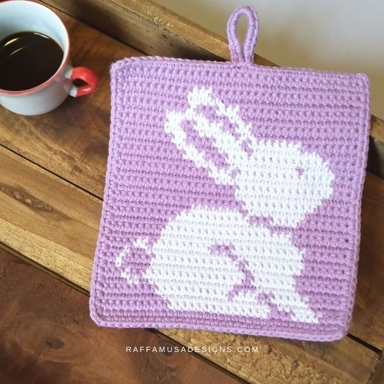 Easter Bunny Potholder - Free Tapestry Crochet Pattern - Raffamusa Designs