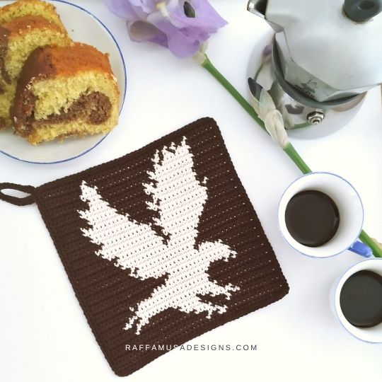 Tapestry Crochet Bald Eagle Potholder - Free Pattern - Raffamusa Designs