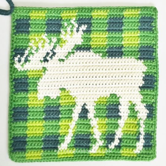 Tapestry Crochet Moose Potholder - Raffamusa Designs