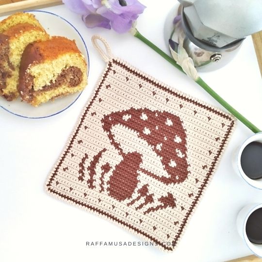 Crochet Mushroom Potholder - Raffamusa Designs